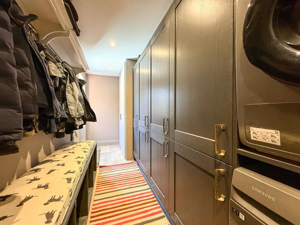 utility/cloakroom