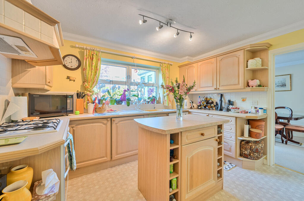 1356608-36-68d2c6...