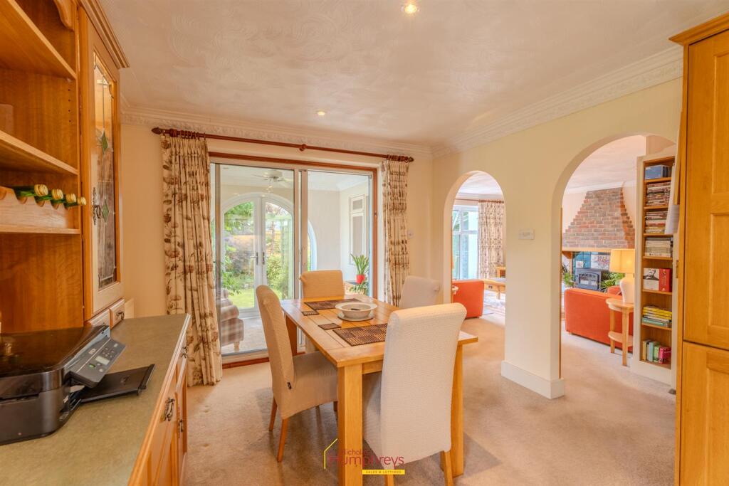 46 MARTINDALE-06.jpg