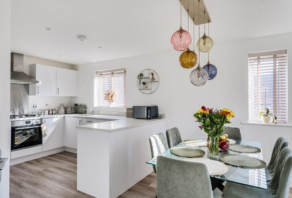 1350334-13-68be99...