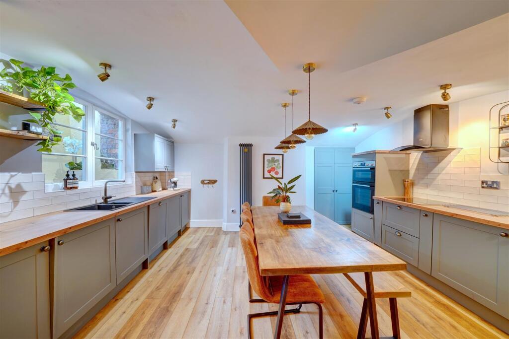 7 The Tontine (5).jpg