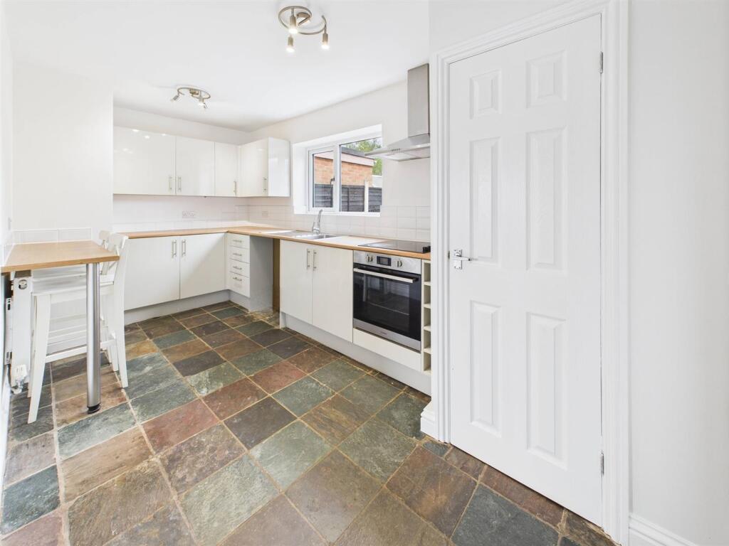 Well Fitted Kitchen With Storage