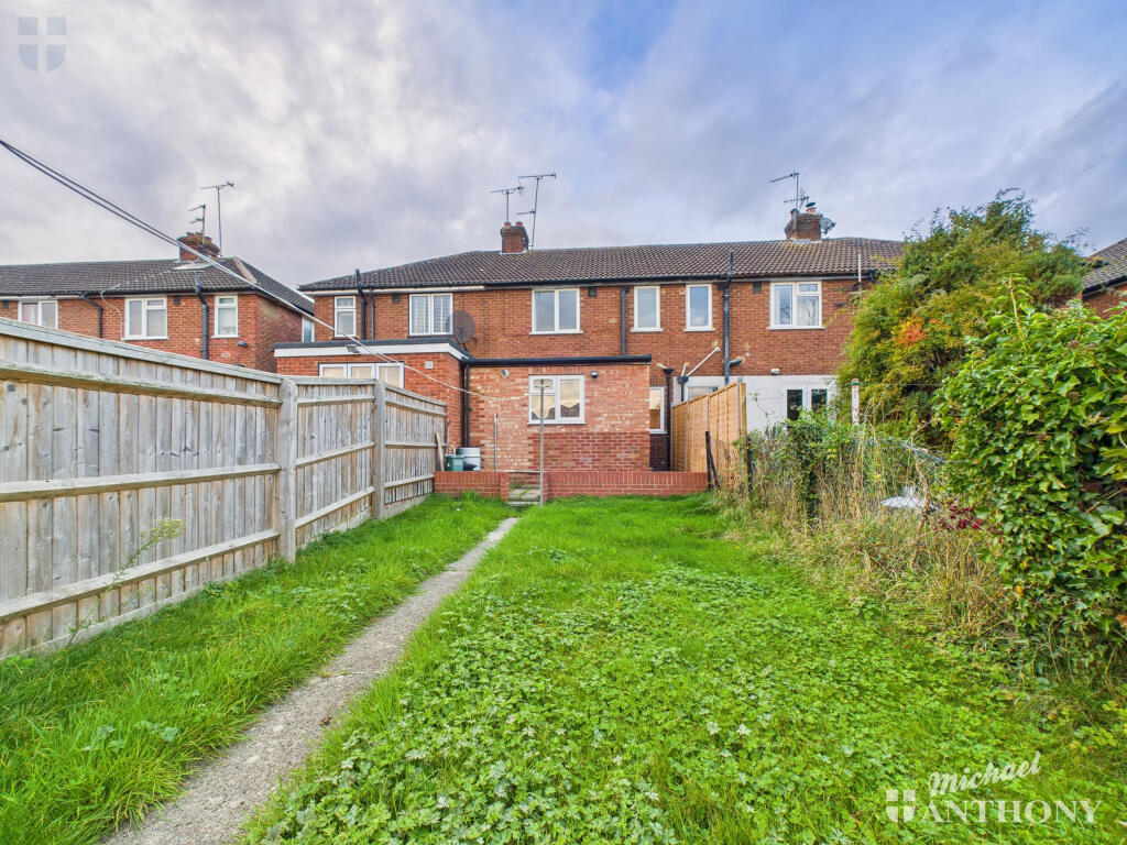 CAM03218G0-PR0810-STILL008