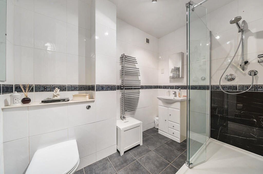 1326912-9-6888ece...