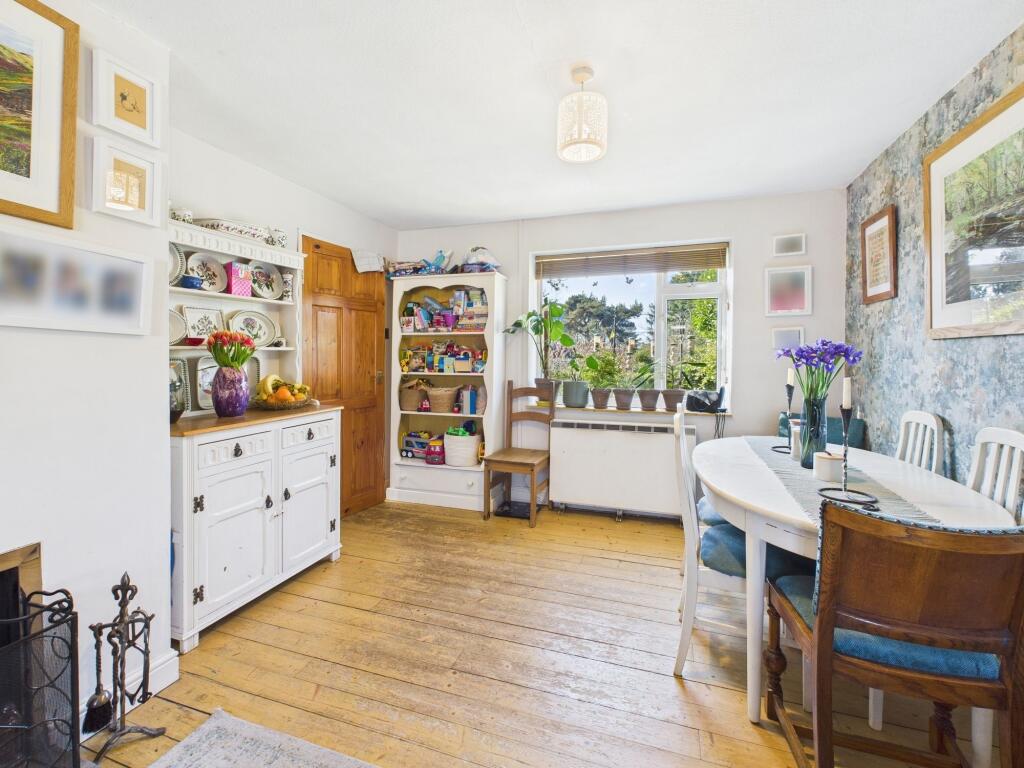 Sitting/Dining Room
