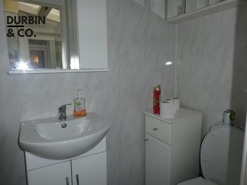 GROUND FLOOR SHOWER ROOM