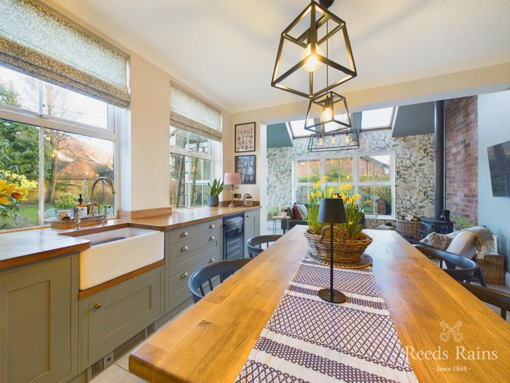 Kitchen/Dining Room