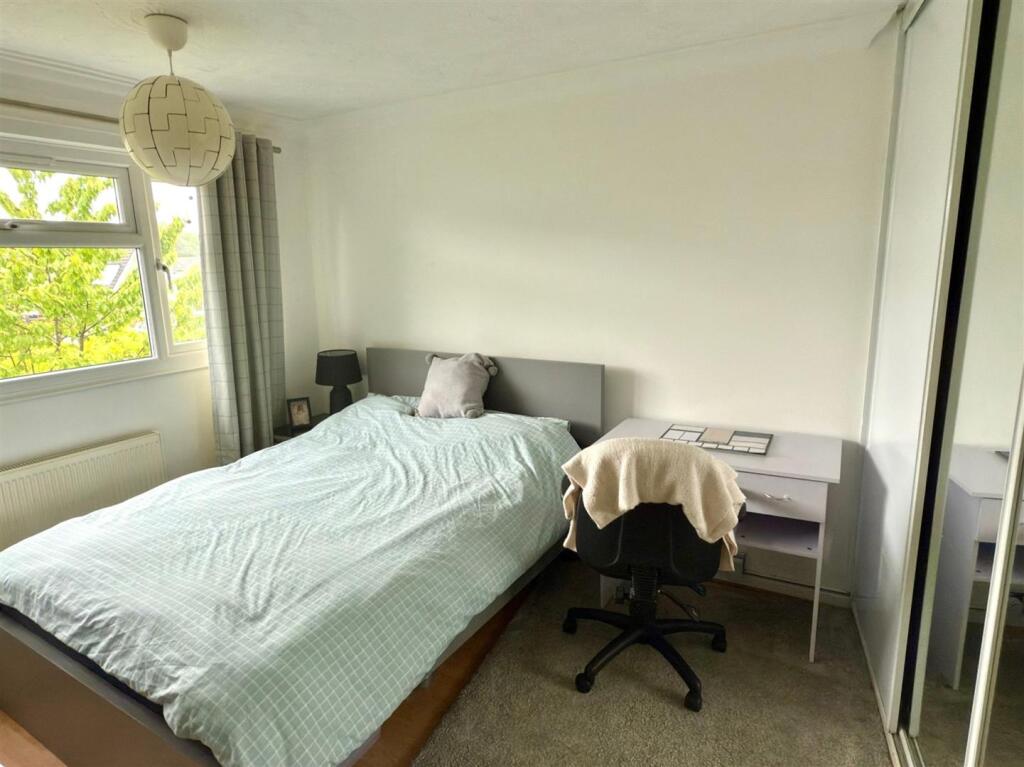 BED 2.jpg