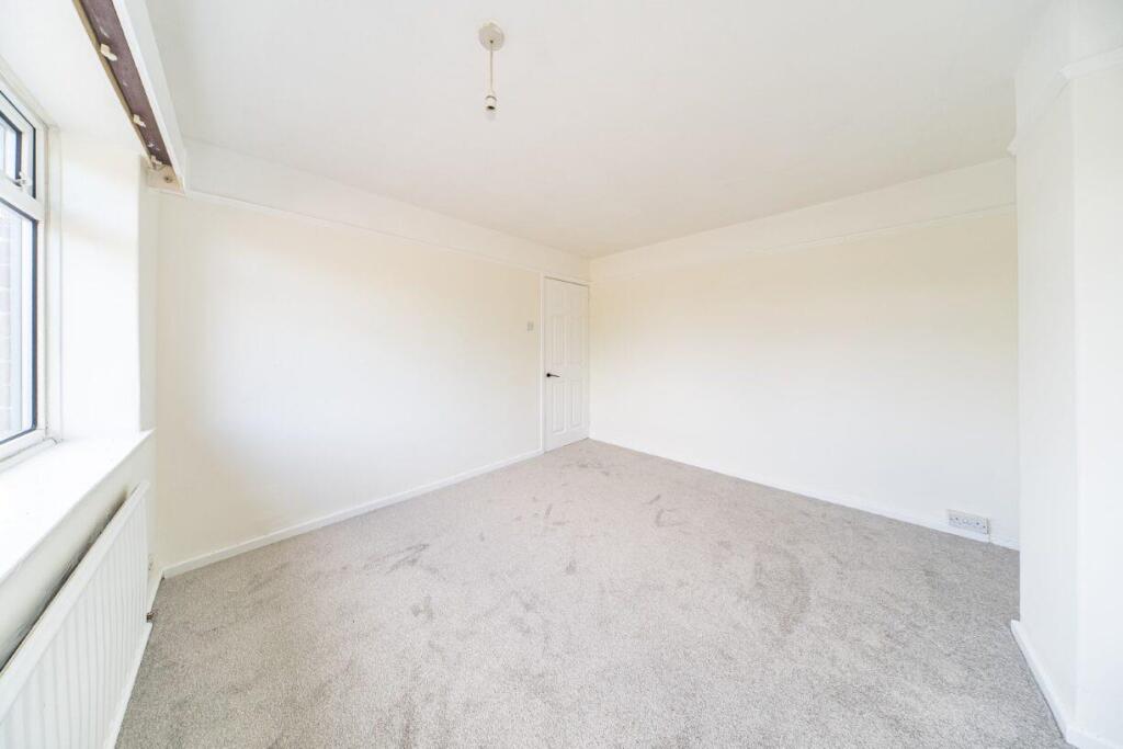 55 Fairholme Avenue bedroom 2 2.jpg