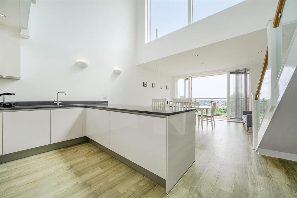 kitchen dine 3.jpg