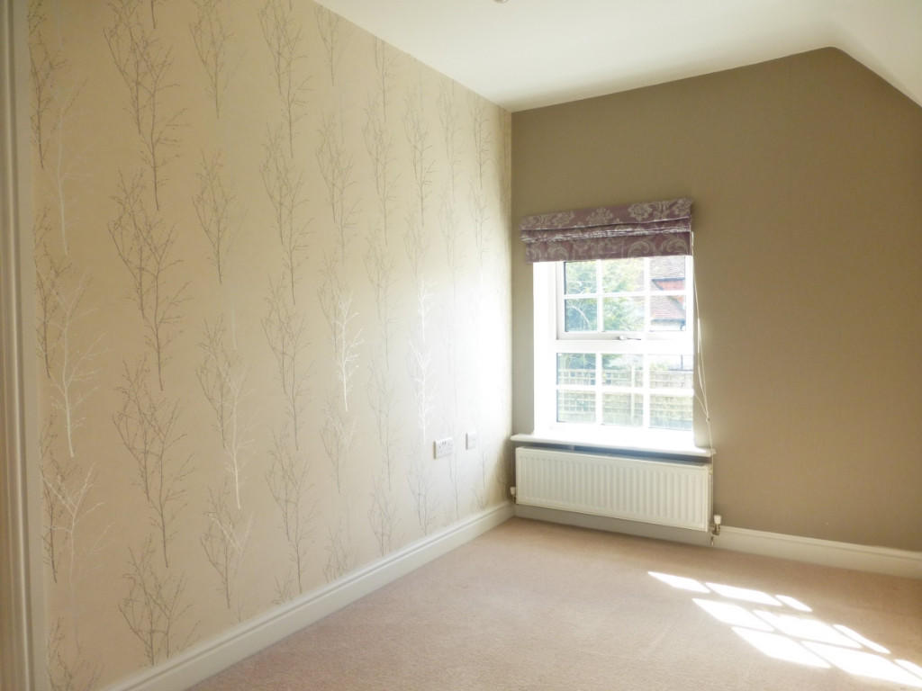 Large landing 1st fl