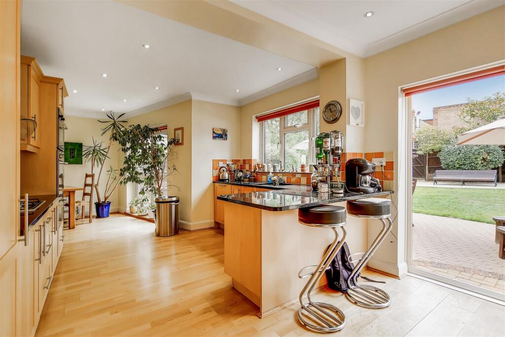 4_Kitchen-Dining Room-0.jpg