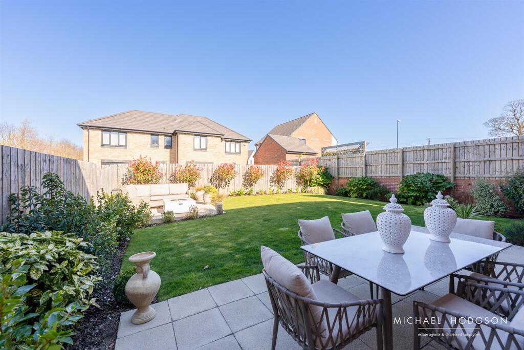 60 Leighfield-46.jpg