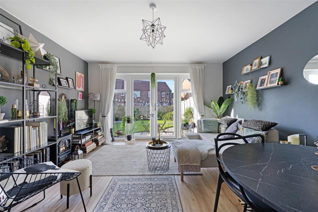 Sitting Room (2).jpg