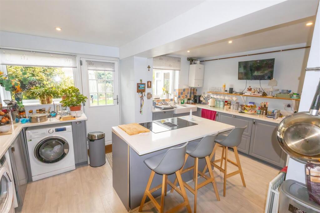 57 Cuckoo Lane-11 - t.jpeg