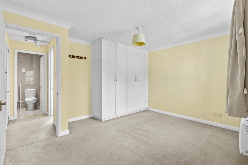 5 Alexandra Park Queen Alexandra Road, HP11 2HJ-2.