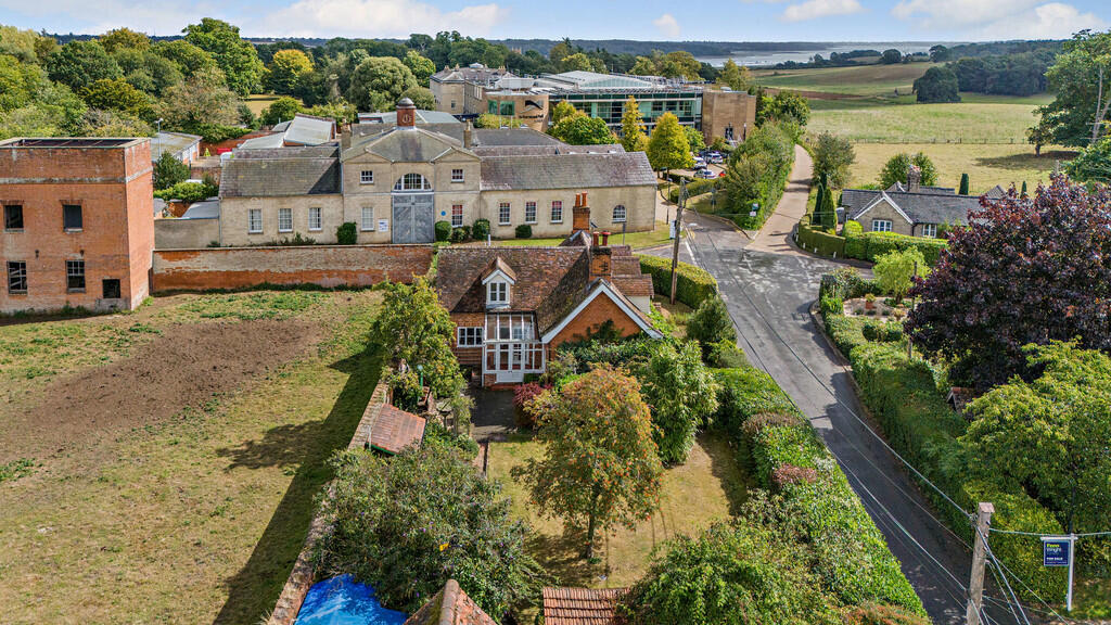 8662260-exterior2...