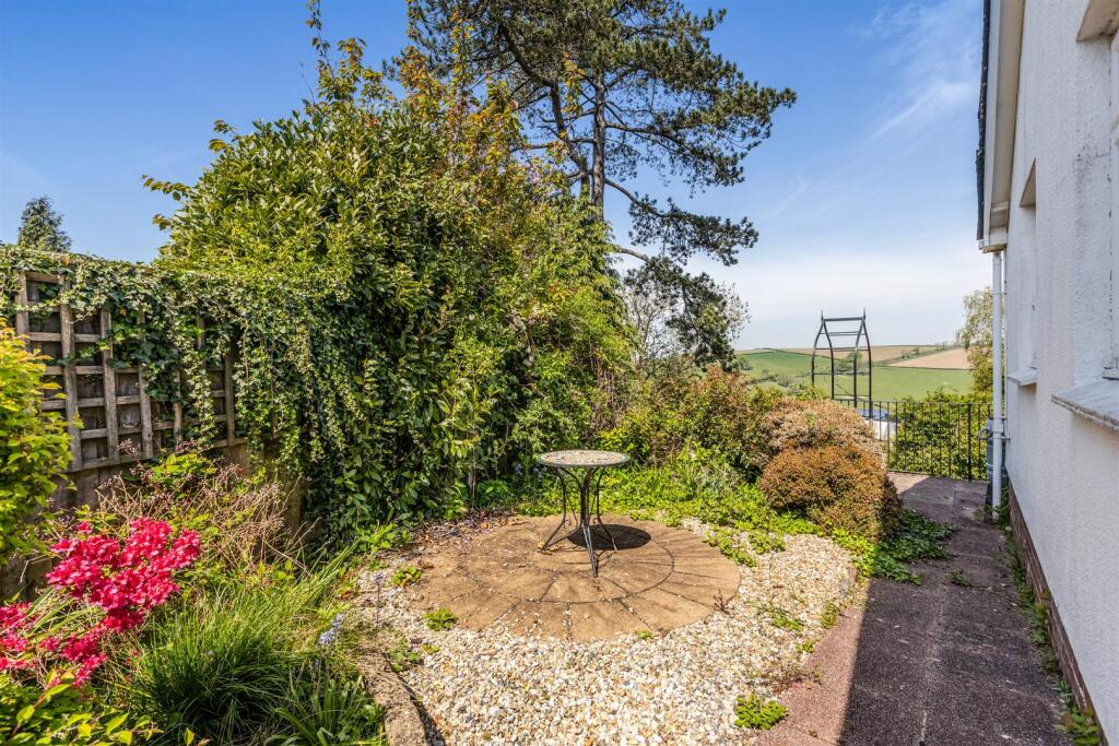 A12 - Jubilante, Totnes - 250501.jpg