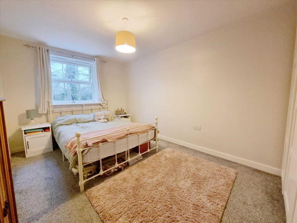 Bedroom 1: