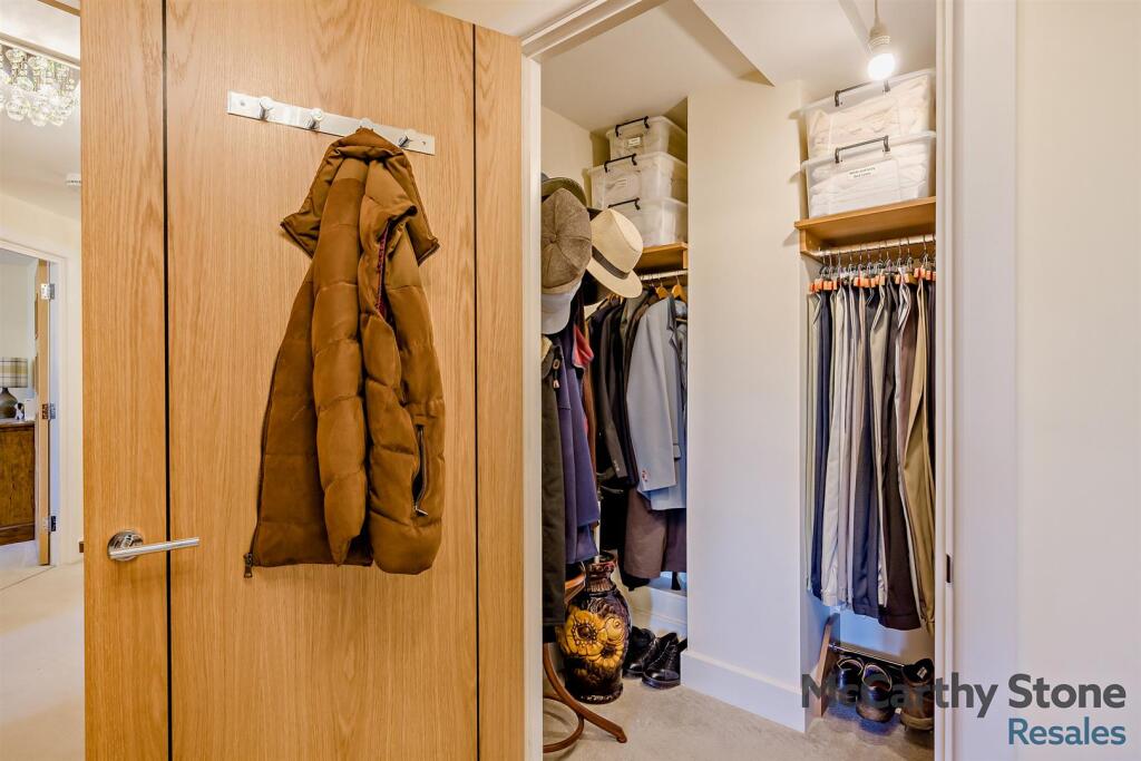 8661932-interior16-800.jpg