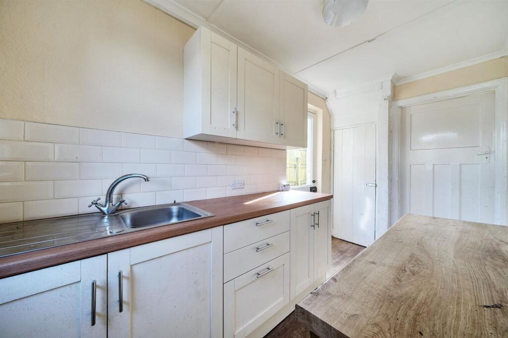 Rosevallon kitchen.jpg