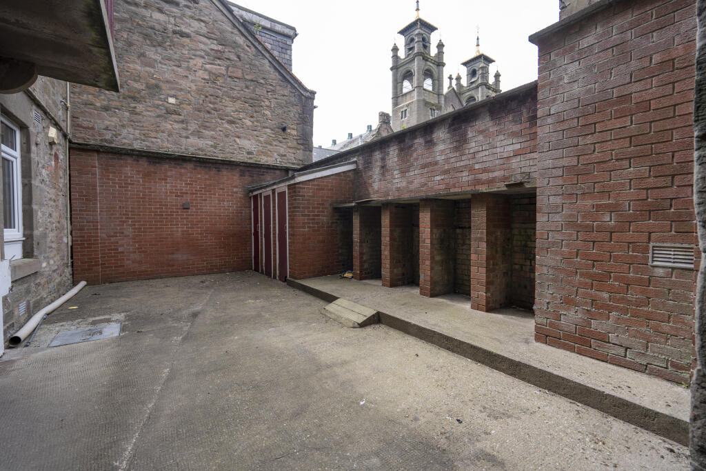 21 (20) Forebank Road, Dundee