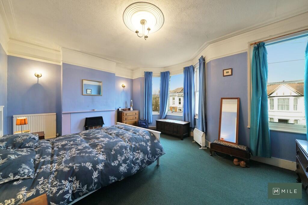 62 Leghorn Road -...