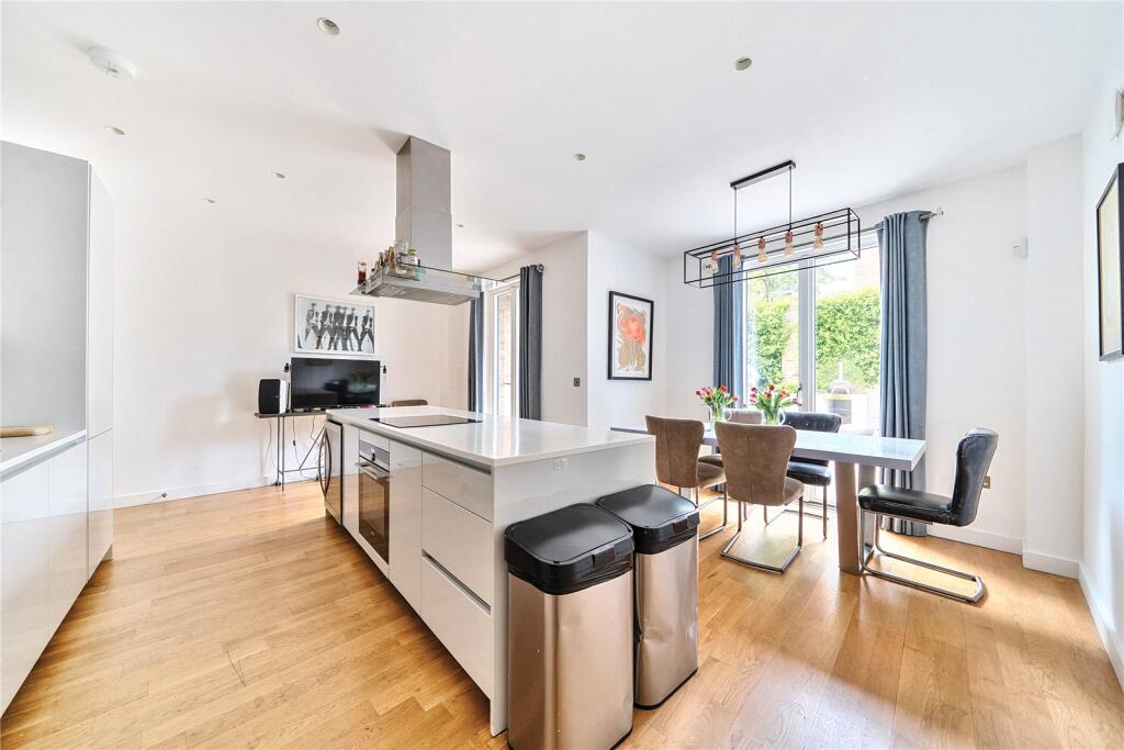 Kitchen/Dining