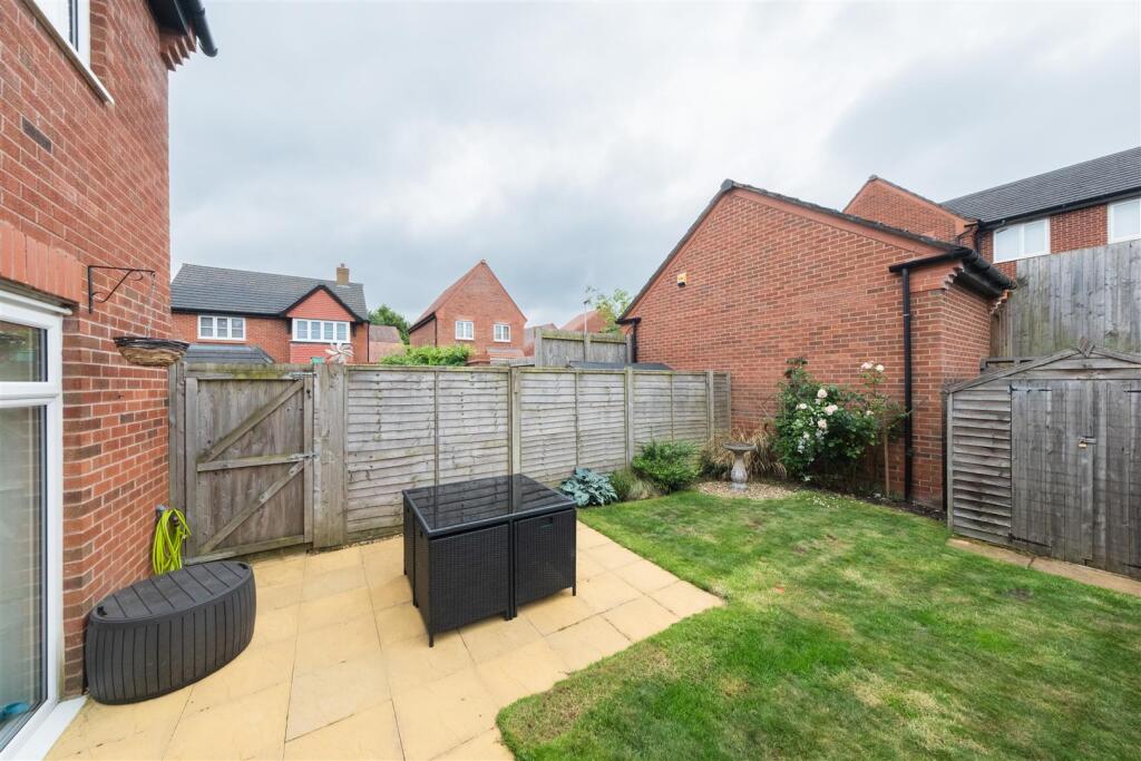26 Holcroft Drive-011.jpg