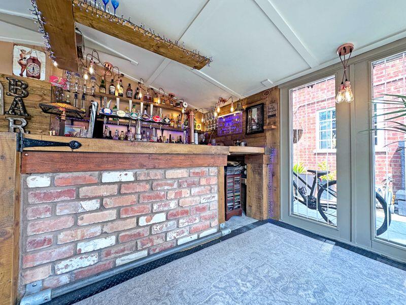 Bar/Games Room