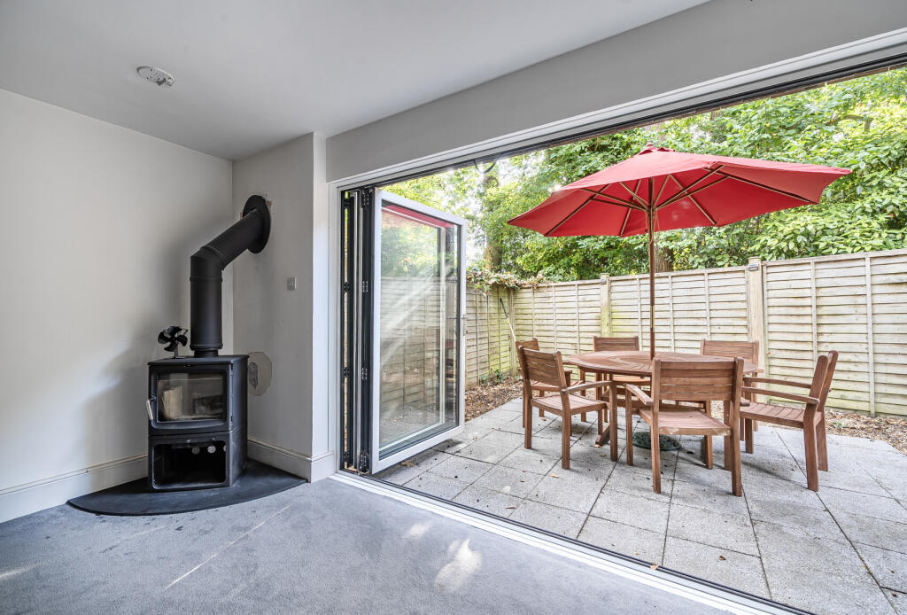 1343701-6-68b1d70...