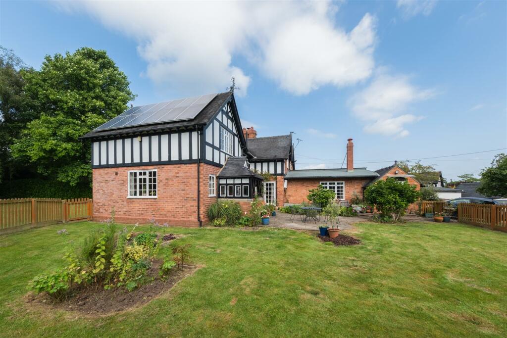 1 Manor Cottages-042.jpg