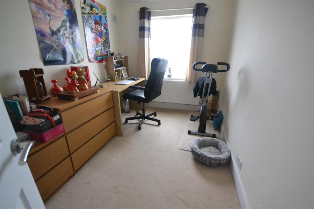 8 Beechcroft bed 3.1.JPG