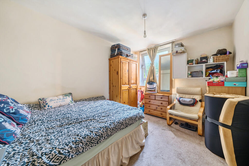 1304596-13-684c04...