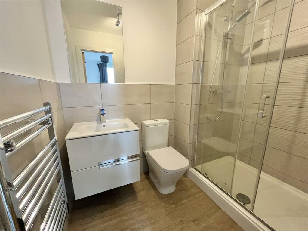 En Suite Shower Room