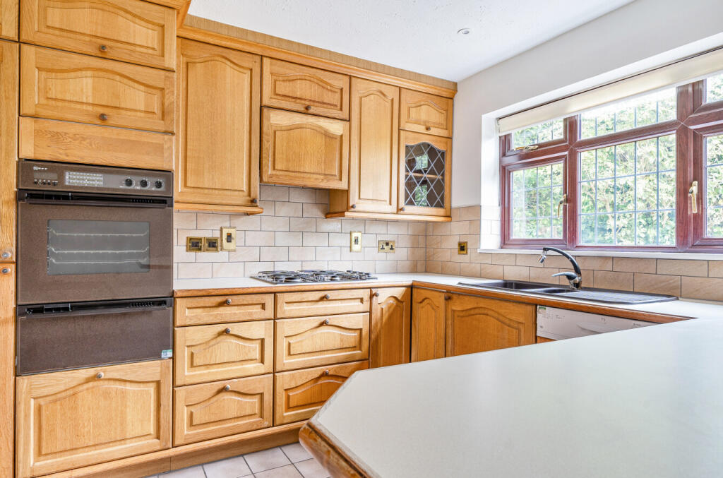 9681cba4bcb7af1289935arw9