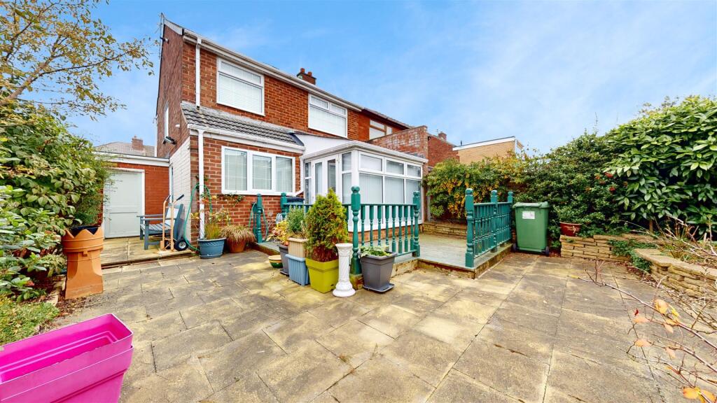 Ecclesfield Road Rear Garden