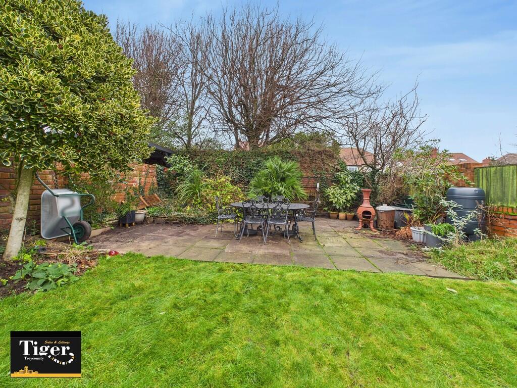 CAM02176G0-PR0777...