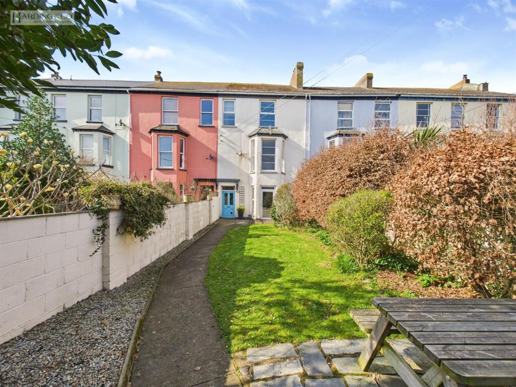 Front and garden ii.jpg