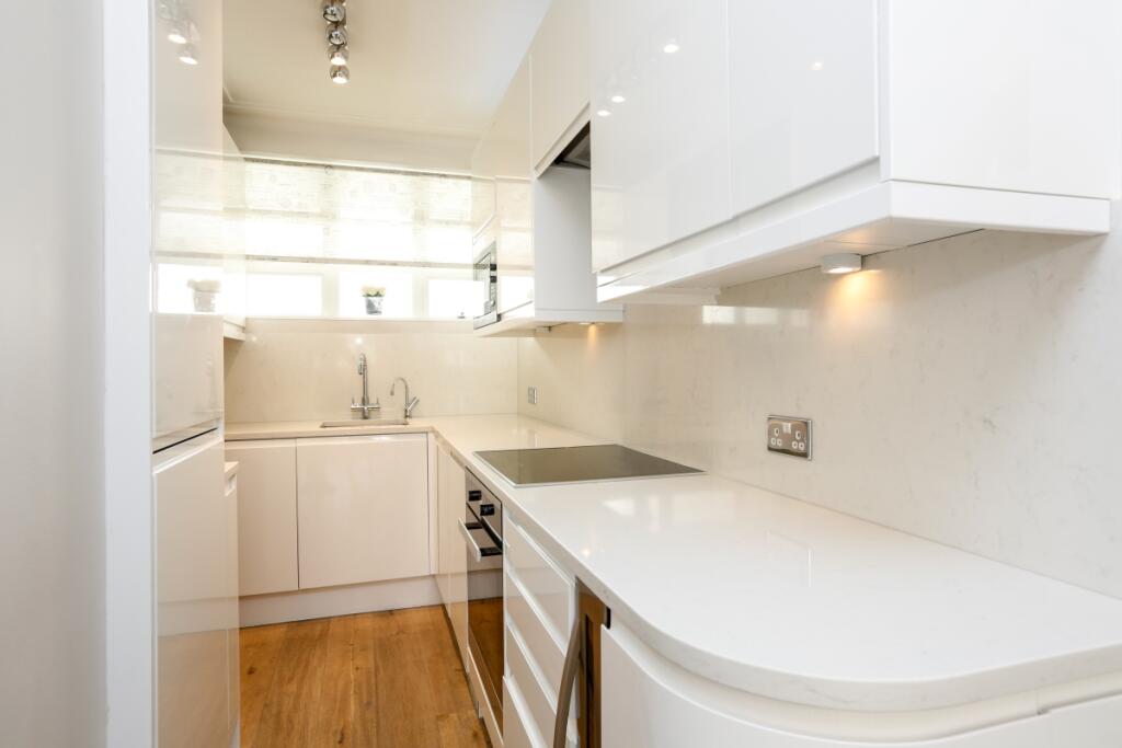 lichfield-court-t...