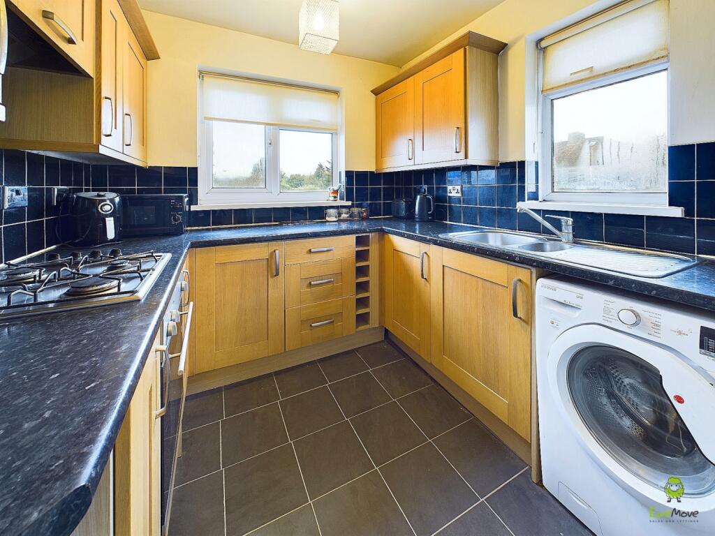 CAM03418G0-PR0181-STILL005