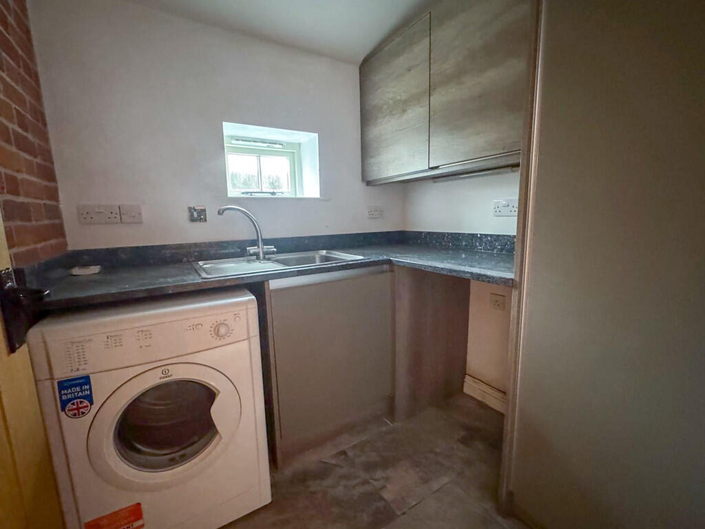 b0df27d9-1e49-487...