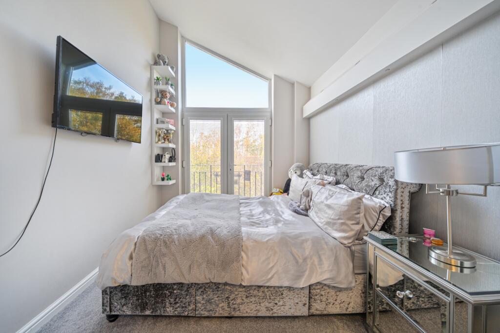 1383222-19-69207a181e643-ARW-1