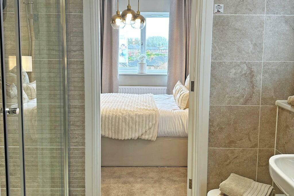 Example J&amp;J En suite