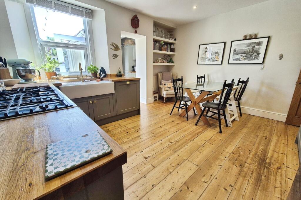 Kitchen/Dining Room