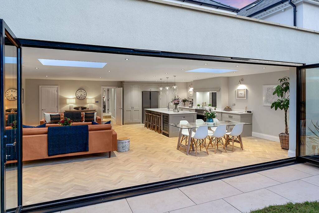 Open Plan Living Dining Kitchen