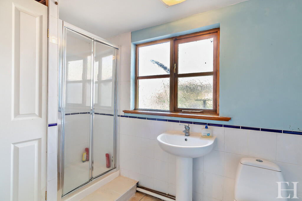 8646346-interiorW...