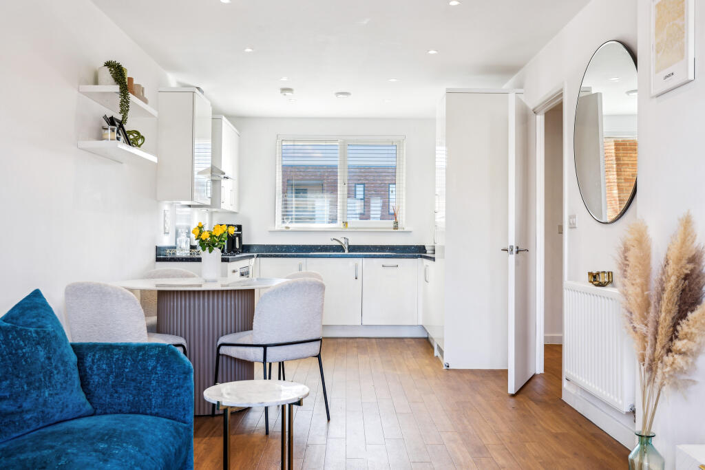 Dining | Kitchen