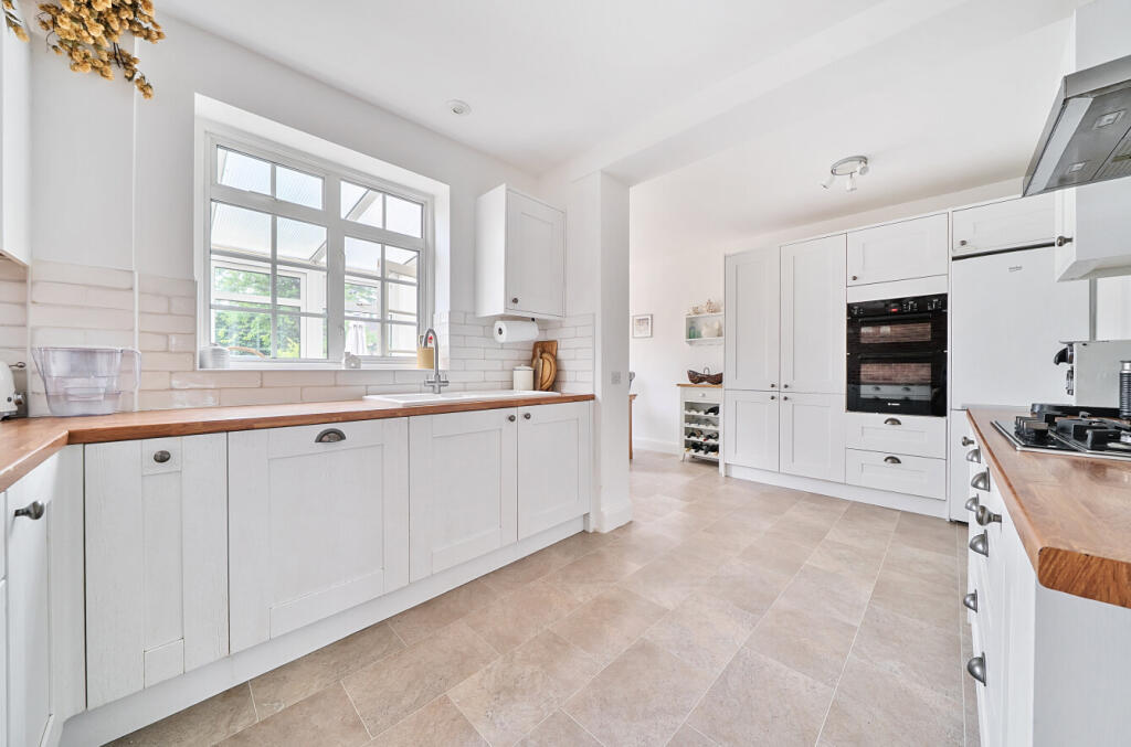 1303308-6-684083e...