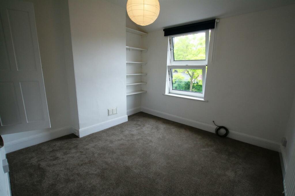 colehill,2bed1.JPG